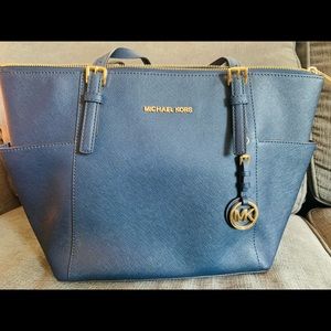 Jet Set East West Saffiano Leather Tote Bag